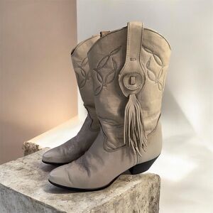 Vintage Laredo Fringe Cowboy Boots 6.5 Beige